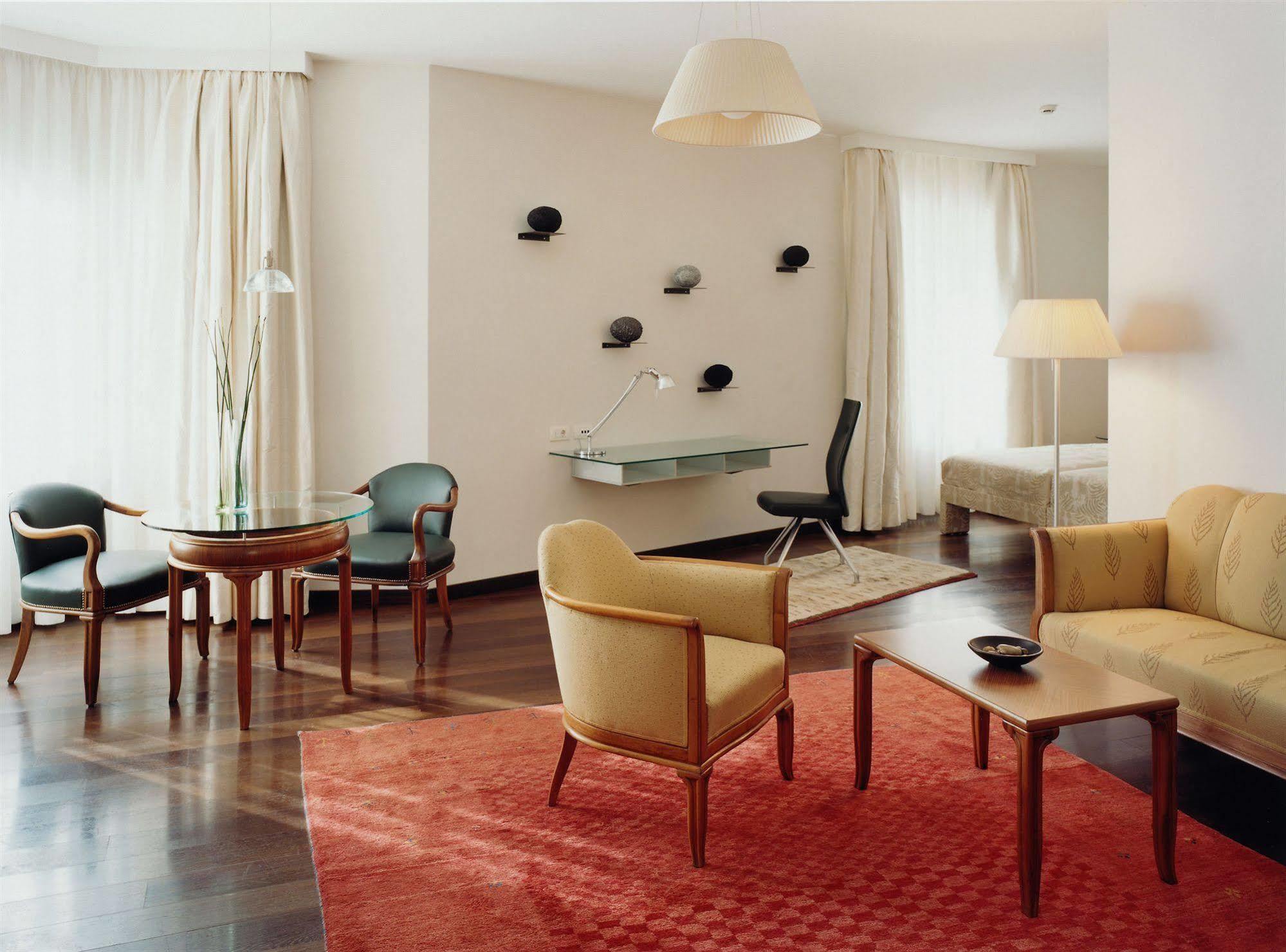 Hotel Greif, A Member Of Design Hotels Bolzano Dalaman gambar